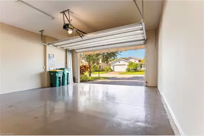 13515 Cambridge Ln, Naples, FL 34109 - Photo 23