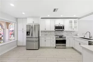 196 Sabal Lake Dr, Naples, FL 34104 - Photo 9