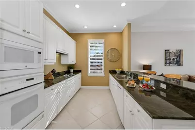 2375 Terra Verde Ln, Naples, FL 34105 - Photo 9