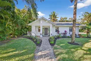 1275 8th Ave N, Naples, FL 34102 - Photo 1