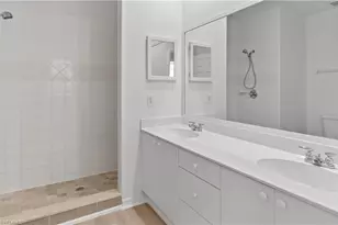 3281 Lindsey Ln, Naples, FL 34109 - Photo 17