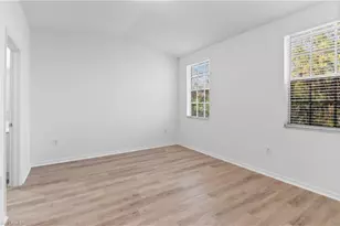 3281 Lindsey Ln, Naples, FL 34109 - Photo 15