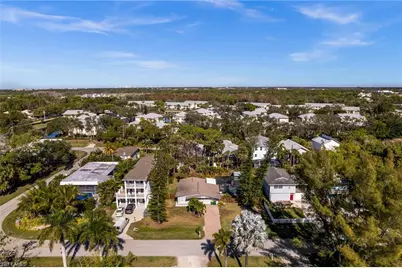 723 Park Ave, Naples, FL 34110 - Photo 3