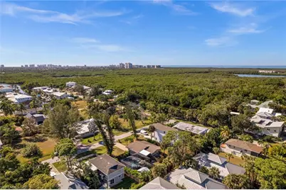 723 Park Ave, Naples, FL 34110 - Photo 7