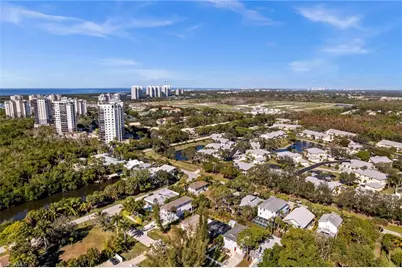 723 Park Ave, Naples, FL 34110 - Photo 9