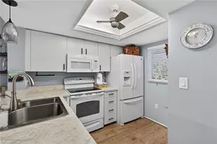 8160 Summerlin Village Cir, Fort Myers, FL 33919 - Photo 5