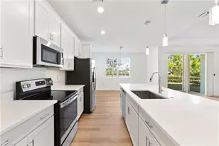 26430 Coco Cay Cir, Bonita Springs, FL 34135 - Photo 9