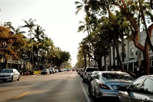 1100 9th St S, Naples, FL 34102 - Photo 21