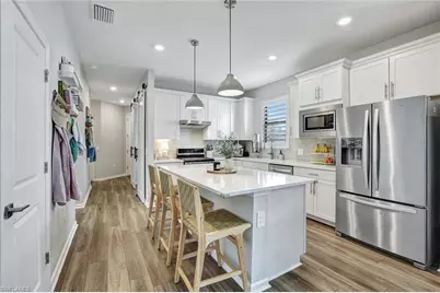 2240 Yellowfin Cir, Naples, FL 34114 - Photo 5