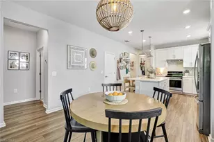 2240 Yellowfin Cir, Naples, FL 34114 - Photo 9