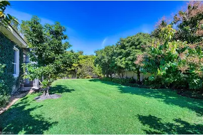 3002 Crayton Rd, Naples, FL 34103 - Photo 27