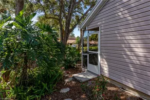 171 Bristol Ln, Naples, FL 34112 - Photo 5