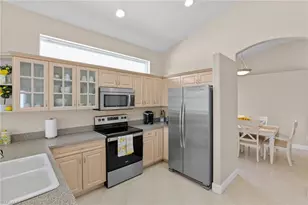 8039 Tauren Ct, Naples, FL 34119 - Photo 11