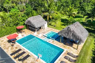 1890 Oakes Blvd, Naples, FL 34119 - Photo 1