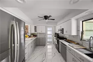 1890 Oakes Blvd, Naples, FL 34119 - Photo 5