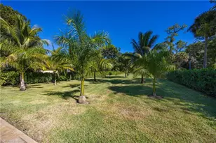 1890 Oakes Blvd, Naples, FL 34119 - Photo 37