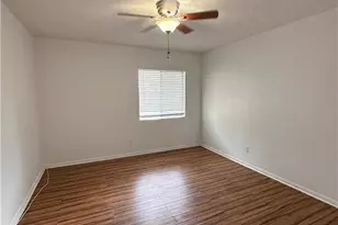 4629 Bayshore Dr, Naples, FL 34112 - Photo 11