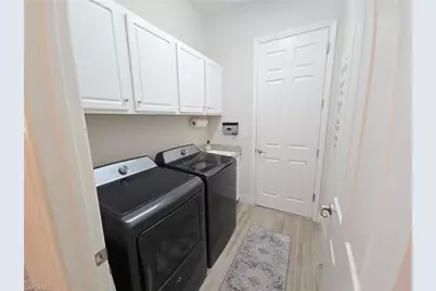 10565 Pistoia Dr, Fort Myers, FL 33913 - Photo 25