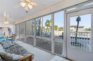 853 SE 46th Ln, Cape Coral, FL 33904 - Photo 27