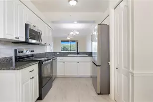 8600 Cedar Hammock Cir, Naples, FL 34112 - Photo 3