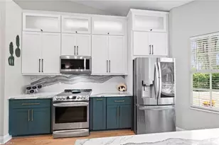 1070 21st St SW, Naples, FL 34117 - Photo 13