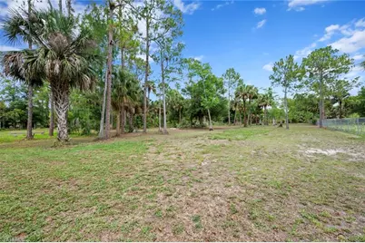 1070 21st St SW, Naples, FL 34117 - Photo 39