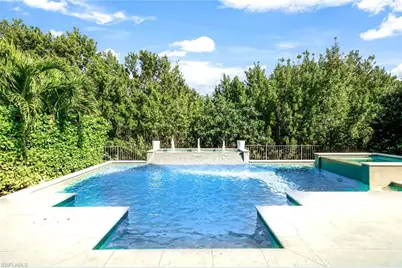 91 14th St S, Naples, FL 34102 - Photo 7