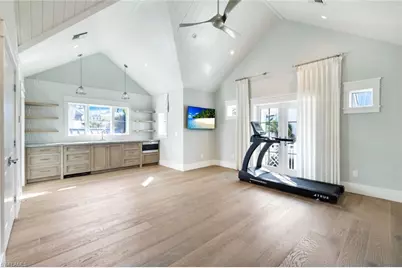 91 14th St S, Naples, FL 34102 - Photo 21