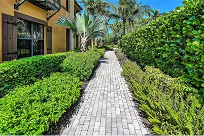 8949 Malibu St #304, Naples, FL 34113 - Photo 3