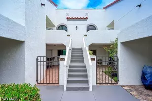 601 Beachwalk Cir, Naples, FL 34108 - Photo 1