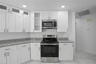 3141 Carriage Cir, Naples, FL 34105 - Photo 17