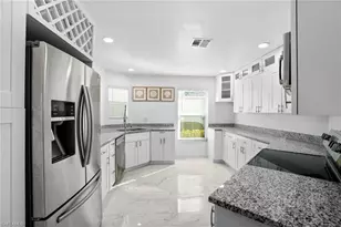 3141 Carriage Cir, Naples, FL 34105 - Photo 13