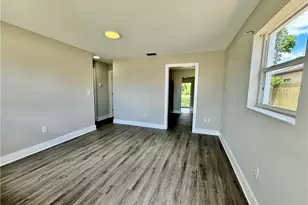 531 99th Ave N, Naples, FL 34108 - Photo 7