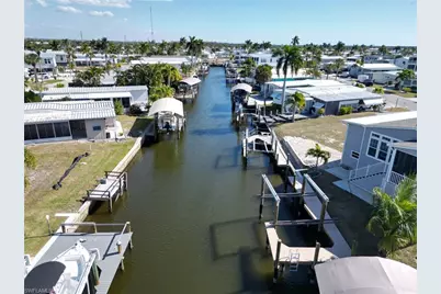 11391 Azalea Ln, Fort Myers Beach, FL 33931 - Photo 5