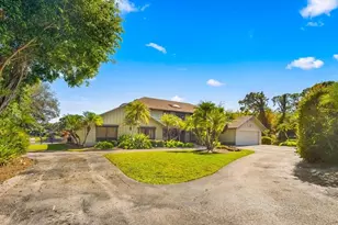 154 Cajeput Dr, Naples, FL 34108 - Photo 17