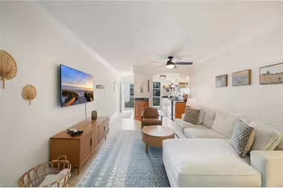 72 7th St S #206, Naples, FL 34102 - Photo 7