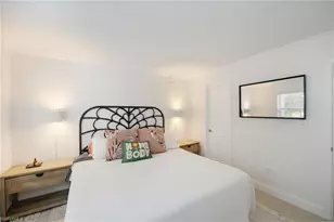 72 7th St S, Naples, FL 34102 - Photo 17