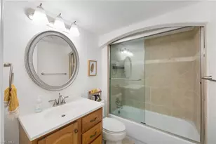 72 7th St S, Naples, FL 34102 - Photo 19