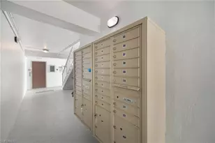 72 7th St S, Naples, FL 34102 - Photo 25