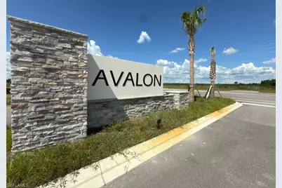 394 Radiant Sun Ln, Lehigh Acres, FL 33936 - Photo 3