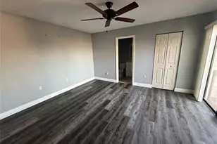 160 Lake Point Ln, Naples, FL 34112 - Photo 9