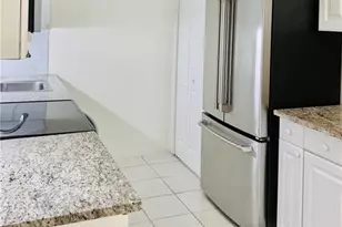 826 Wiggins Pass Rd, Naples, FL 34110 - Photo 7