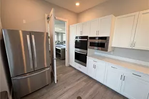 891 10th St S, Naples, FL 34102 - Photo 17