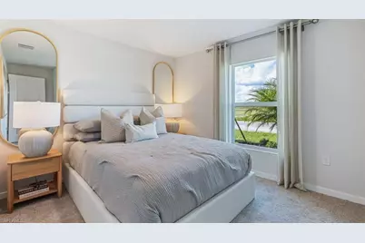 391 Radiant Sun Ln, Lehigh Acres, FL 33936 - Photo 7