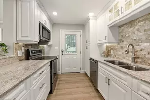 222 Harbour Dr, Naples, FL 34103 - Photo 13