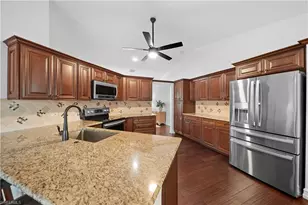 10027 Boca Cir, Naples, FL 34109 - Photo 15