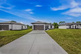 762 Bianca Ave S, Lehigh Acres, FL 33974 - Photo 9