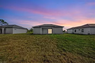 762 Bianca Ave S, Lehigh Acres, FL 33974 - Photo 5