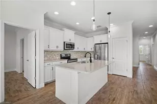 6934 Avalon Cir, Naples, FL 34112 - Photo 3