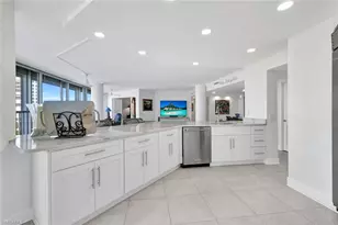 4041 Gulf Shore Blvd N, Naples, FL 34103 - Photo 9